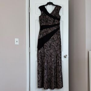 Elegant Black and Brown Patterned Women's Dress